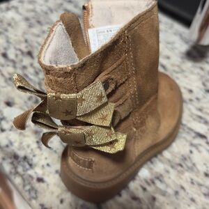 UGG Toddler Tan Boots with Durable‎ Sole Sz 7